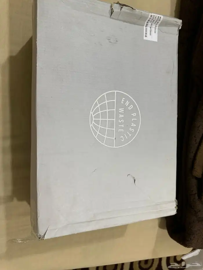 شوز اديداس اصلي وكاله مقاس 44 5 8