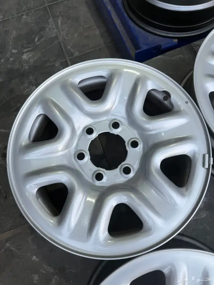 جنوط ديازل مقاس 17 6 مسمار تركب جيب لاند كروزر 3