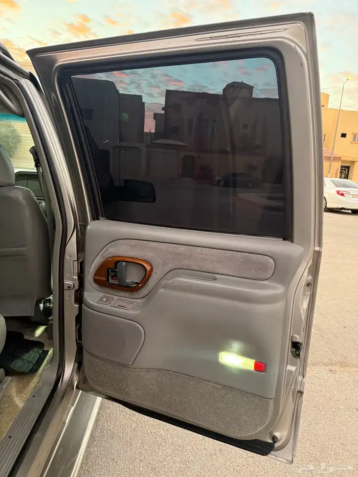 صالون 454 فئة الخمسين مخزن  نظيف جدا 42