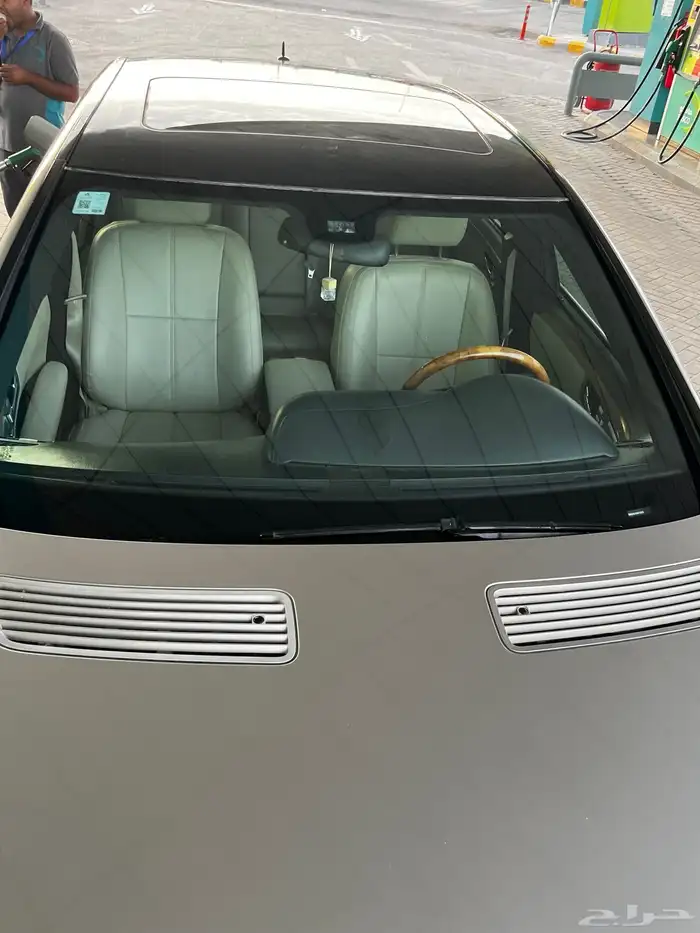 للبيع او البدل مورسدس 5