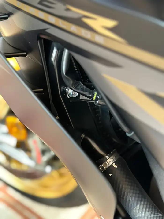 HONDA CBR 1000RR-R 9