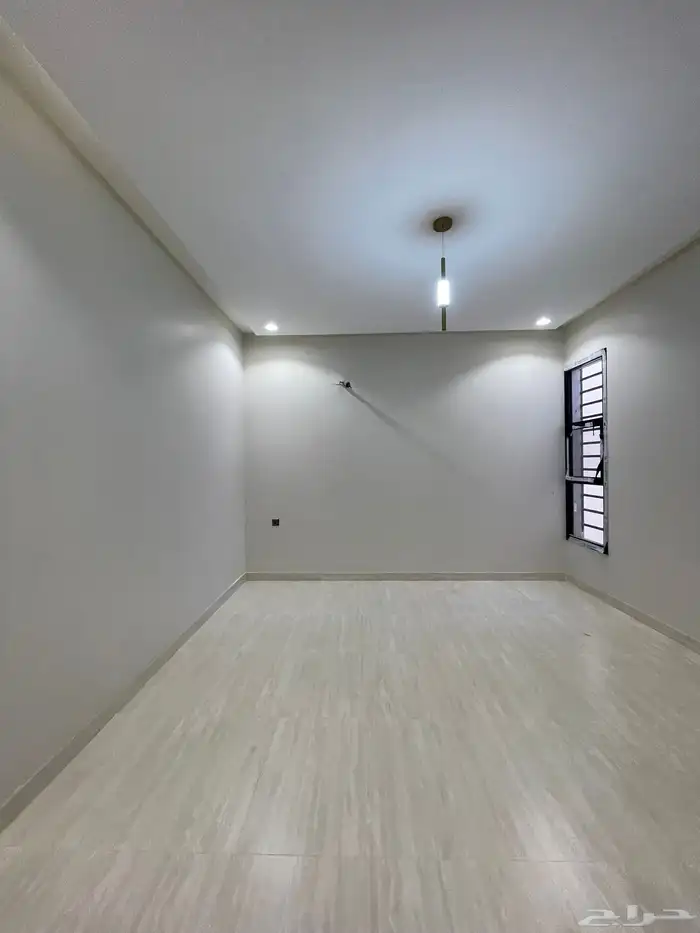 للبيع شقق ارضيه وشقق علويه من 430 الف حى المصيف 40