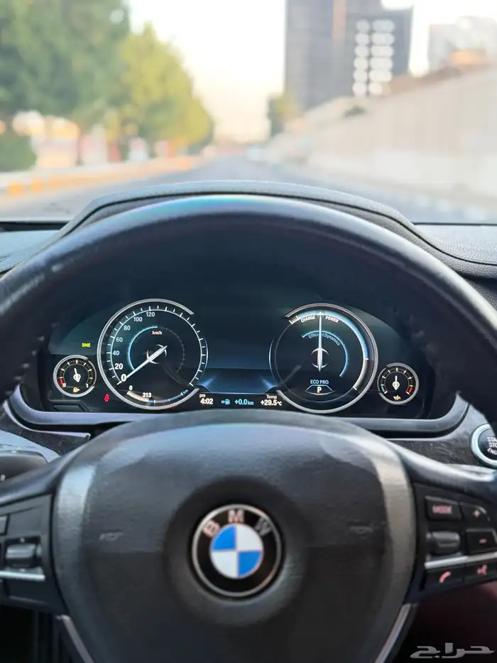 بي ام 730 مديل 2014 فل كامل بحالة الوكالة 24