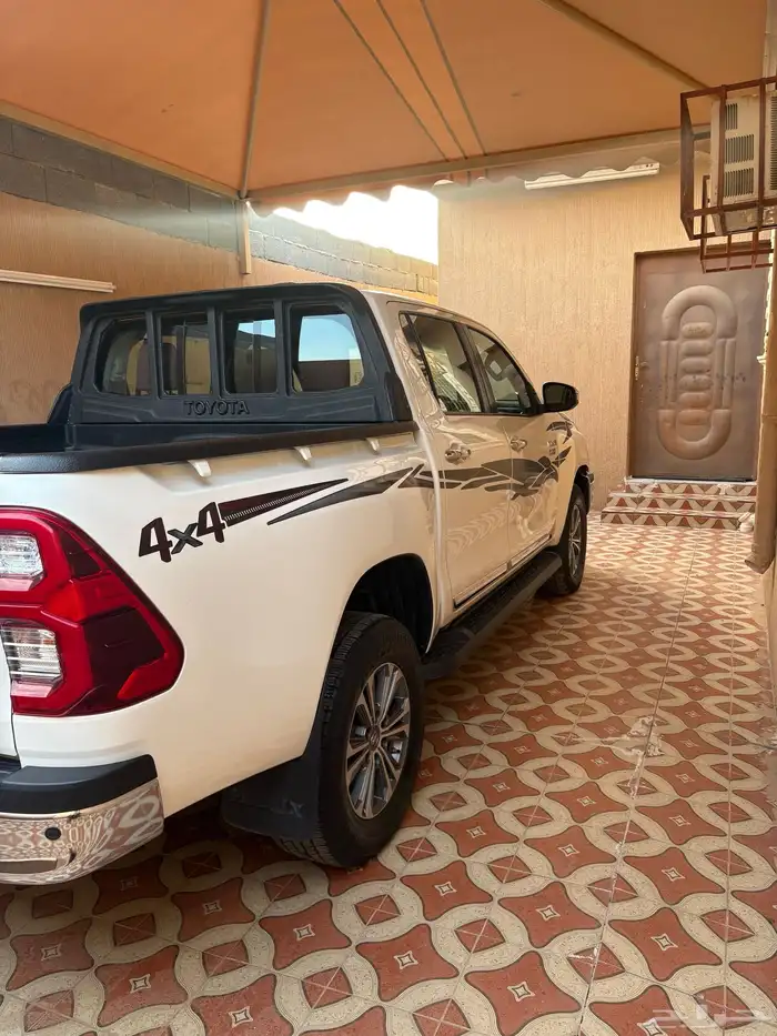 للبيع هيلكس 2022 5