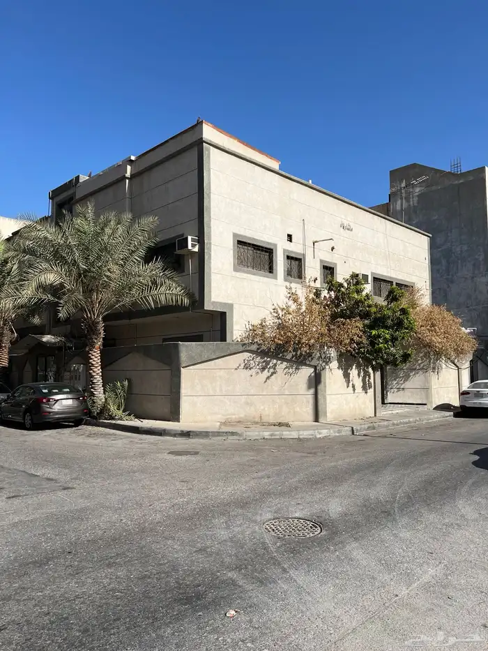 للبيع عمارة في الدمام حي المزروعية-من ثلاث شقق 0