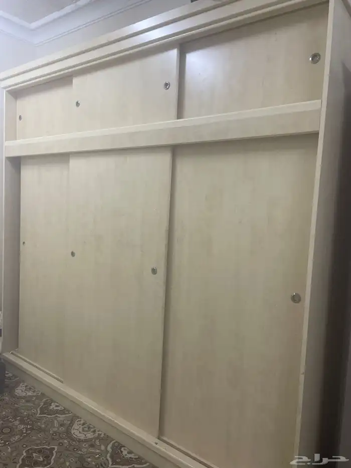 دولاب للبيع 0