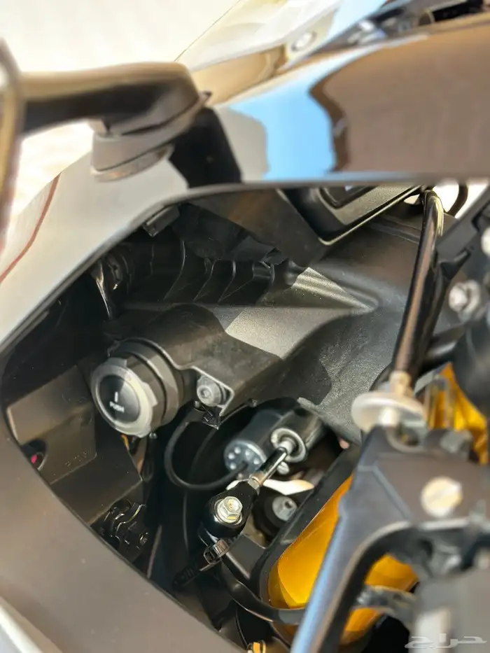 HONDA CBR 1000RR-R 11