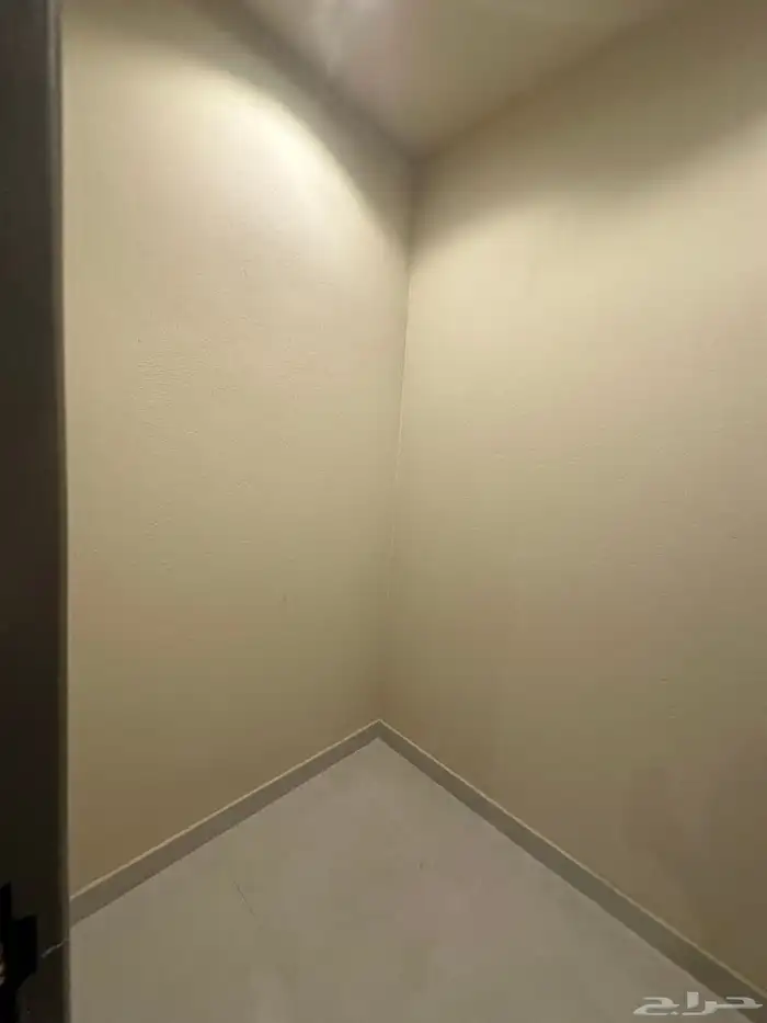 للبيع شقق علوية بسعر مناسب جدا بجوار المدارس حي الموسي 8