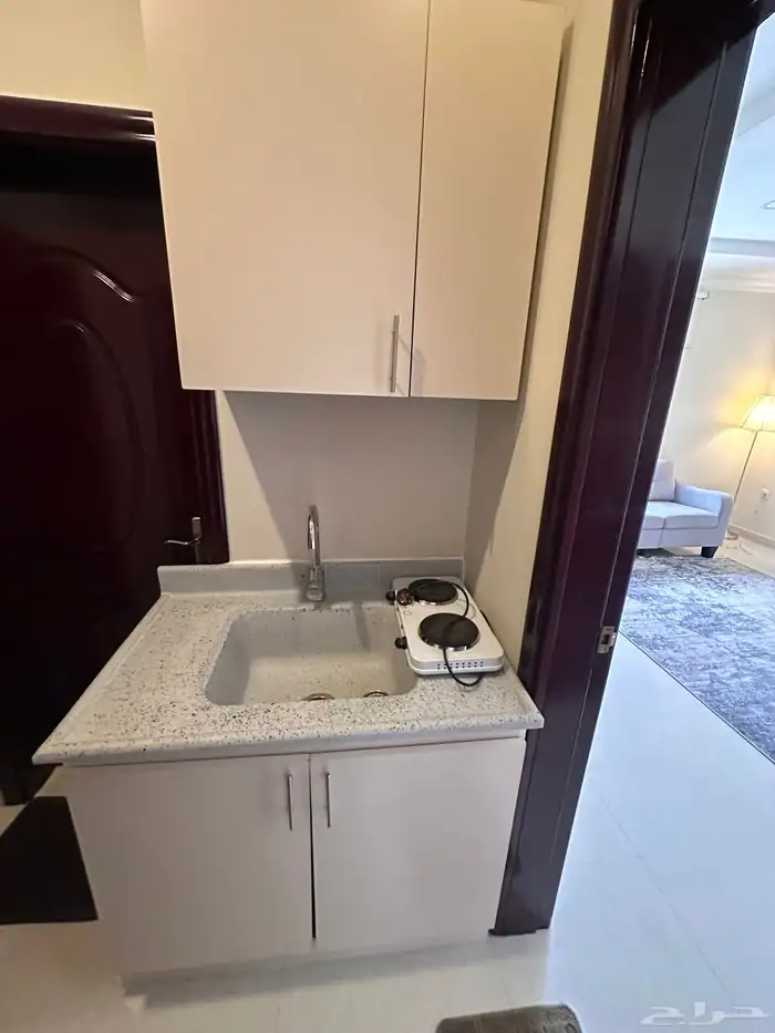 استديو غرفة في الخبر للايجار الشهري 10