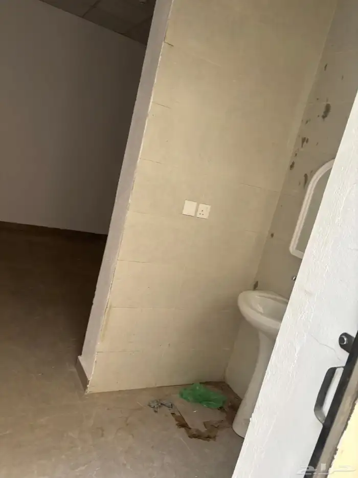 معرض للإيجار 9