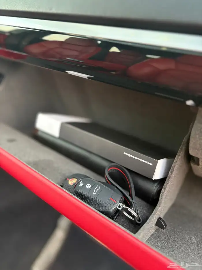 للبيع بورش مخزن 9