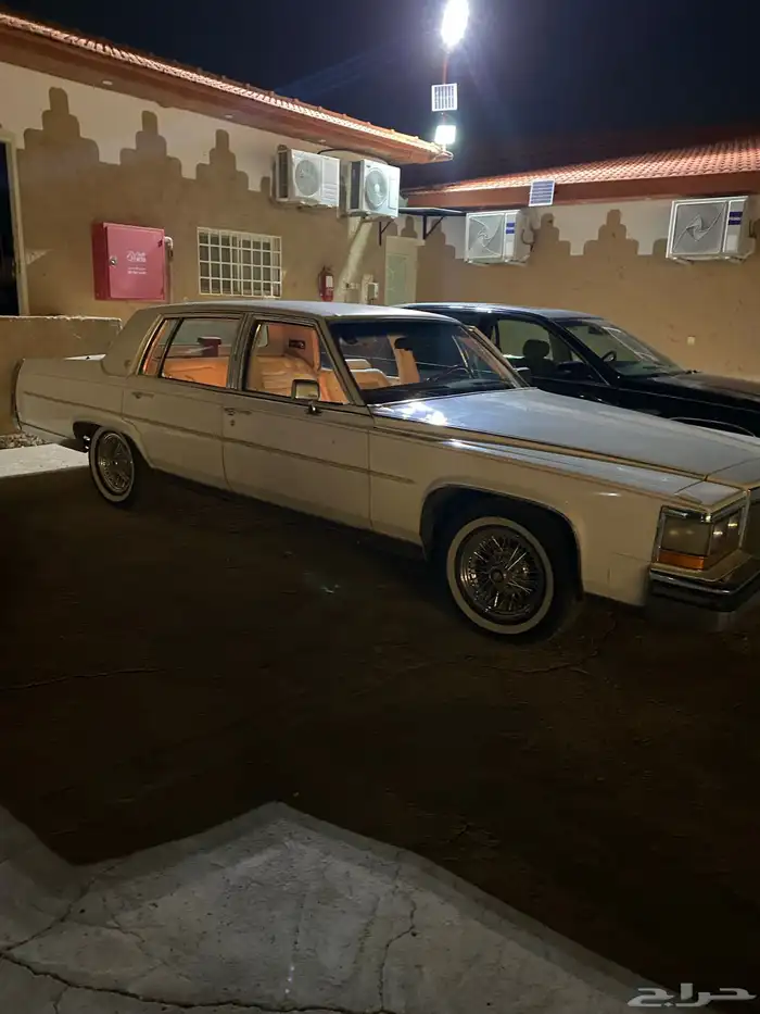 كاديلاك فليتوود 1988 4