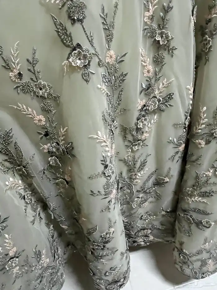 فستان ملكه للبيع 1