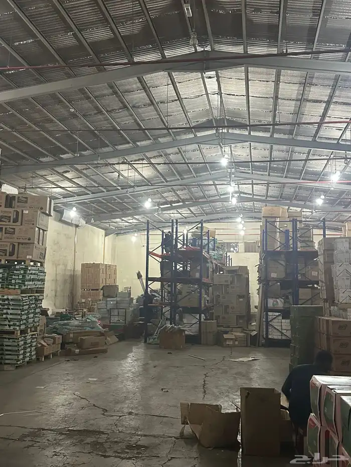 للتقبيل مستودع في سوق الخضار في المدينه المنوره 0