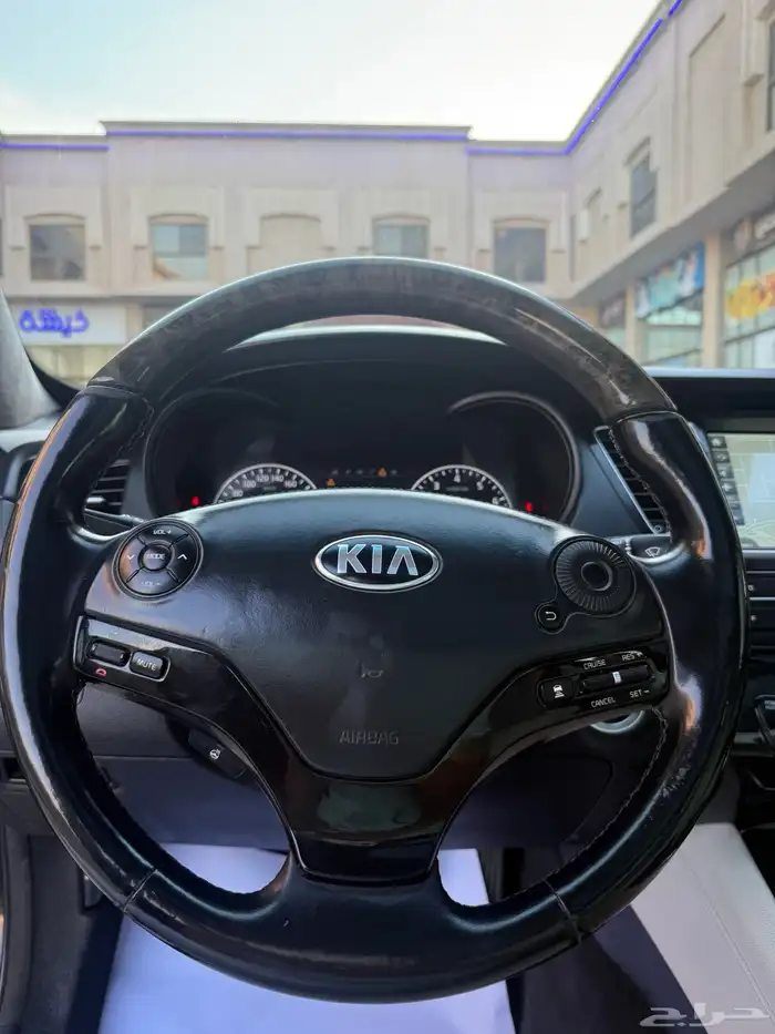 كيا كوريس 2016 فل كامل اعلى فئه 8 سلندر 32