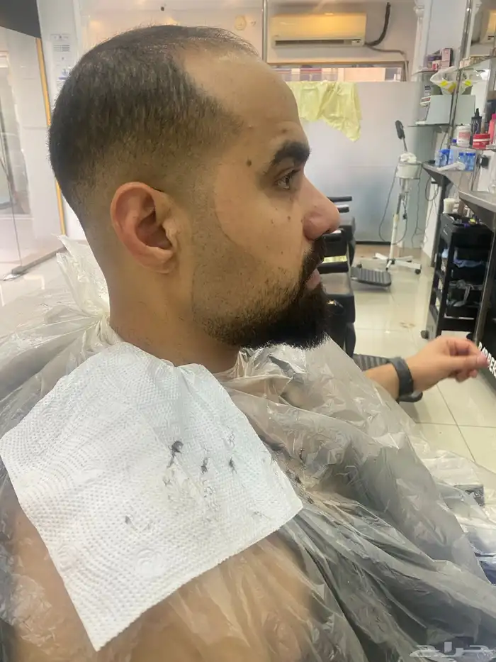 حلاق من تونس موجود في الخبر 5