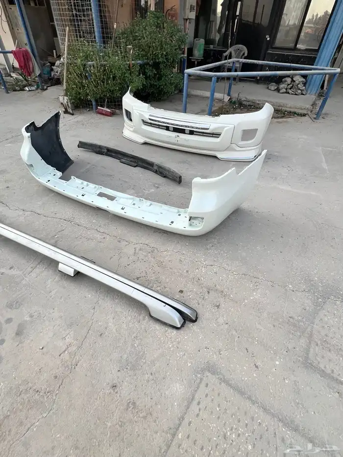 صدام وباب لاندكروزر 2