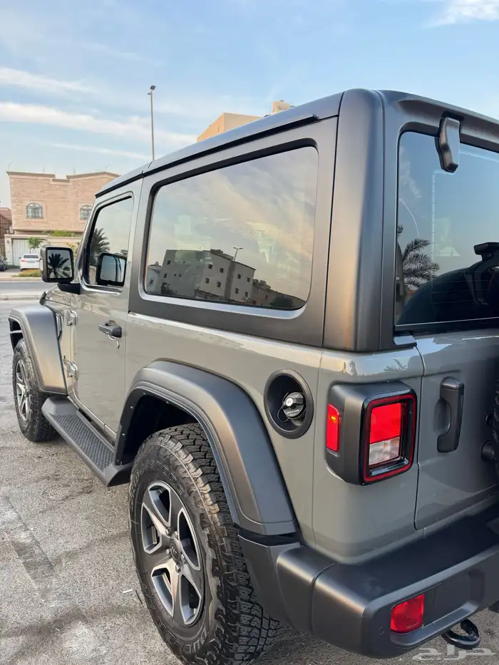 جيب رانجلر 2023 سبورت 13