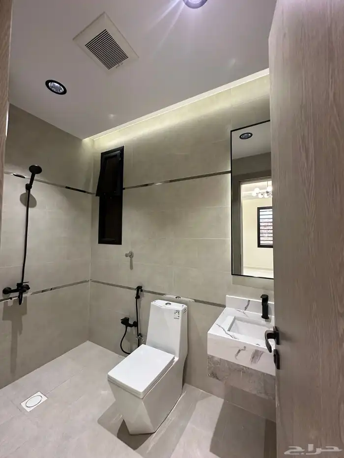 دور ارضي بحوش مدخل مستقل في احد رفيدة حي النزهة بسعر حصري 21