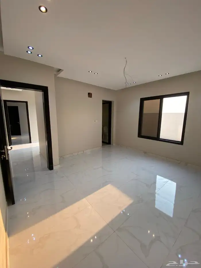 ملحق للبيع في حي النور 8