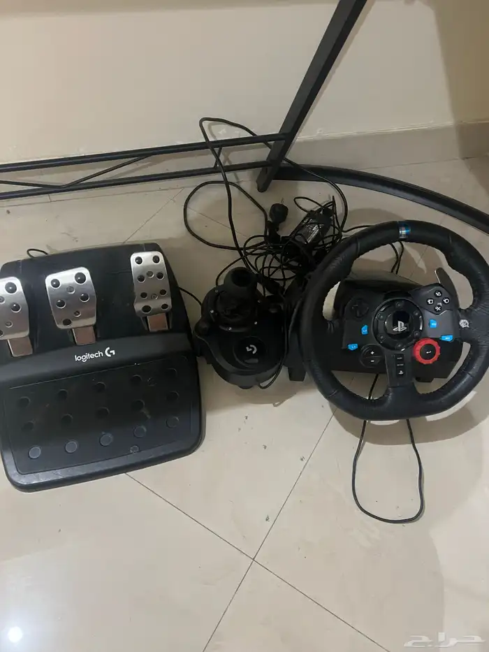 طاره لعبه معه كامل اغراضه 1