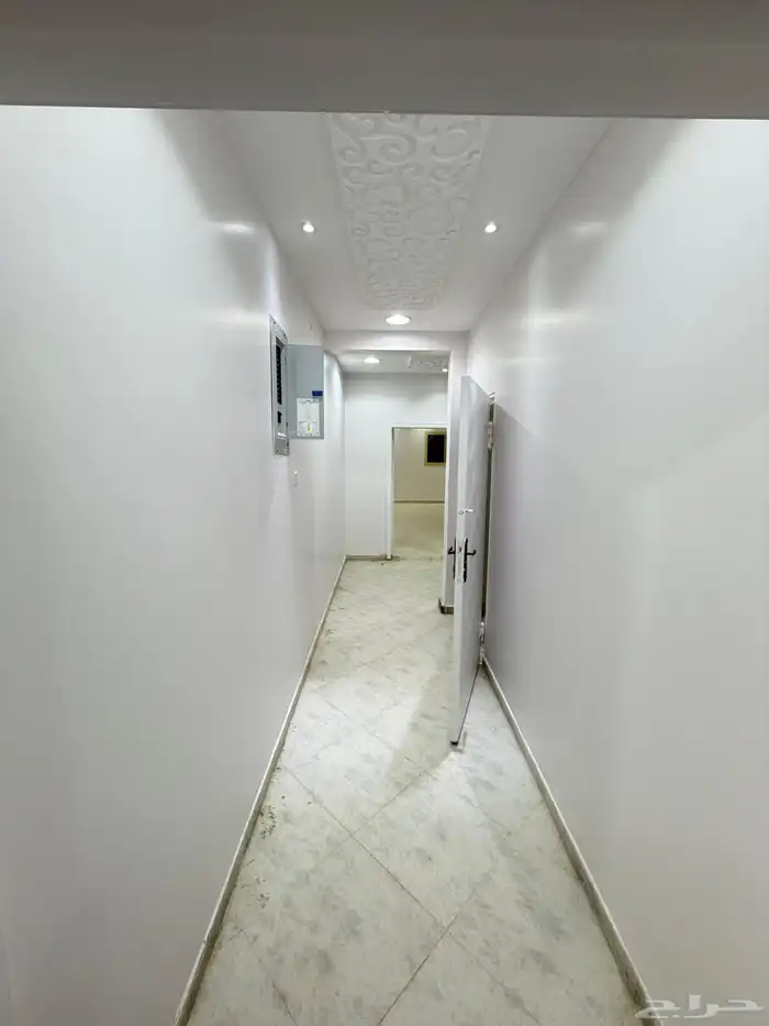 للايجار شقه بحي اشبيليه 4غرف ب38الف 7