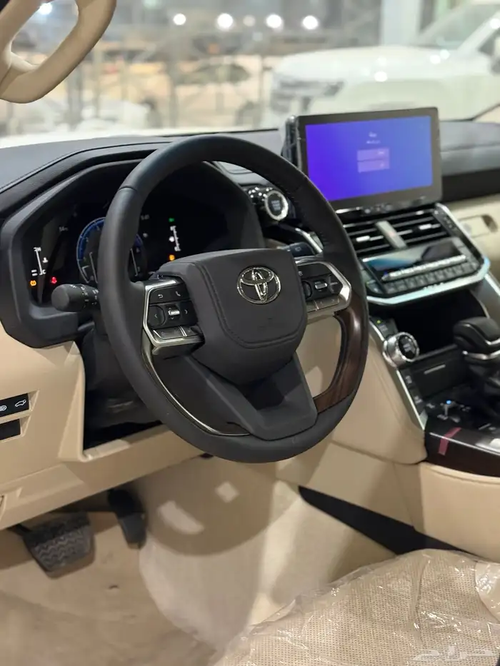 تويوتا لاندكروزر ( GXR-S ) 2025 كويتي الساير ( 328 ) شامل 7