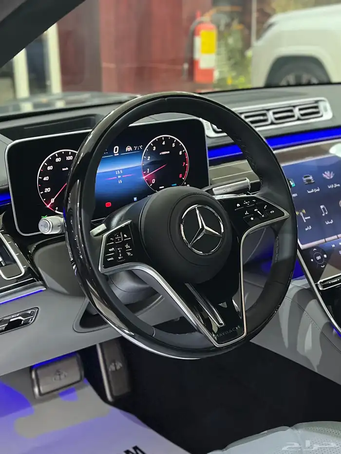 مرسيدس s580 مايباخ 2026 8