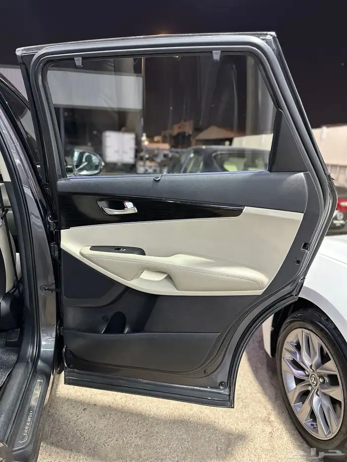 كيا سورنتو 2020 نص فل وكالة بدي محركات شرط 35