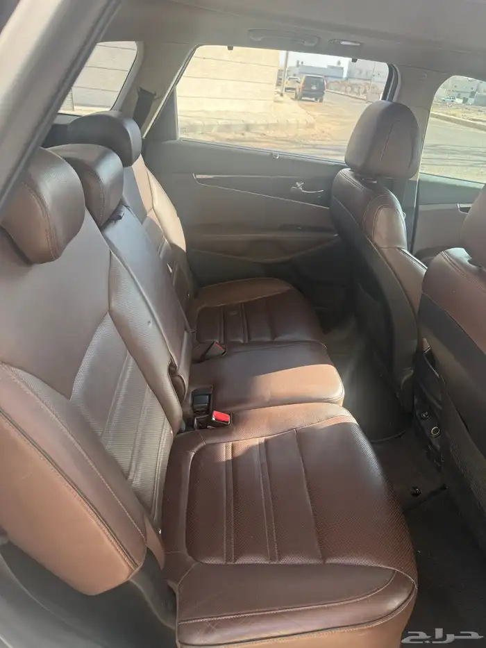 كيا سيورنتو 8