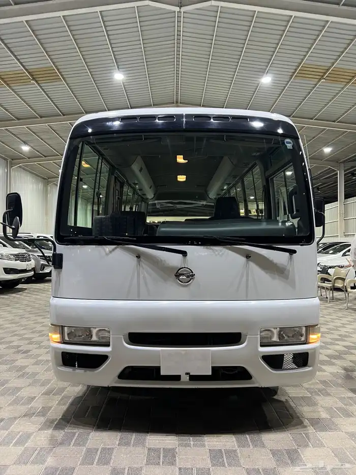 للبيع باص نيسان سيفيليان موديل 2008 ممشي قليل 1