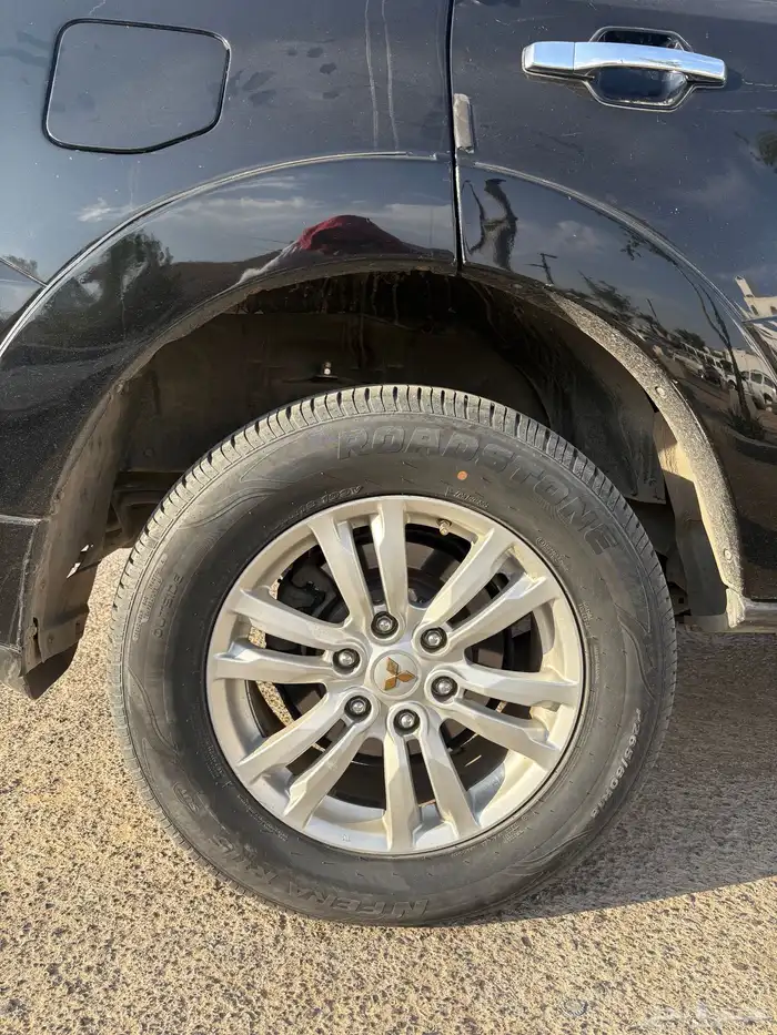 للبيع ميستوبيشي باجيرو 2014 ممشى 199 فل كامل دبل دفلوك 12