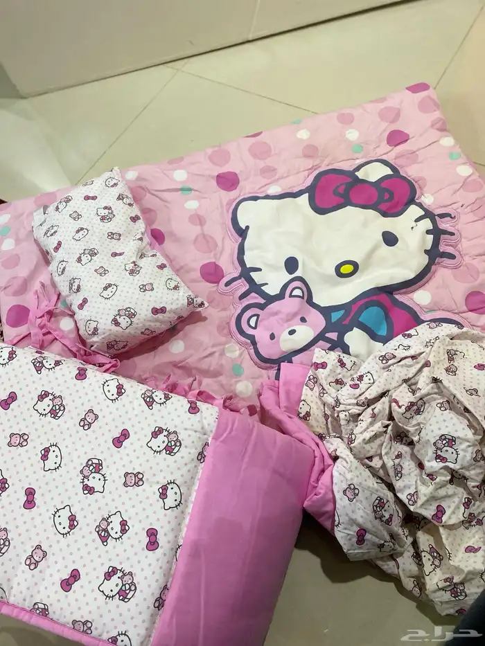 مفرش سرير آطفال بسعر مميز و حالة الجديد 2