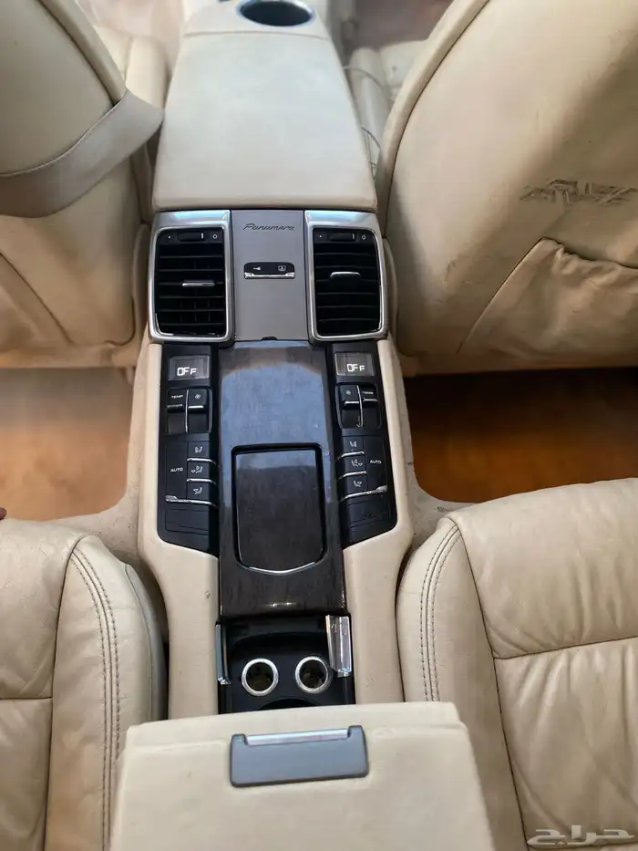 بورش باناميرا 2010 2