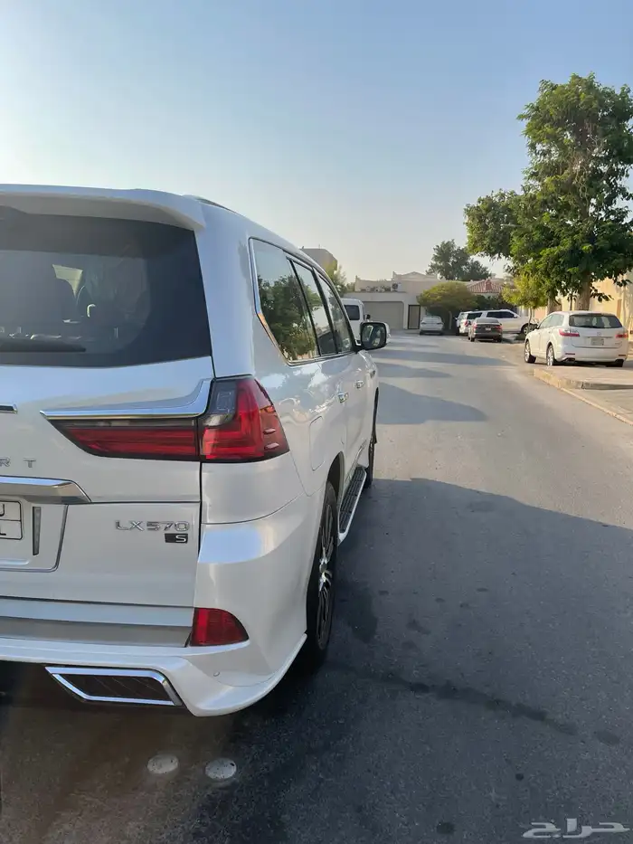 لكزس LX 570 2018 8