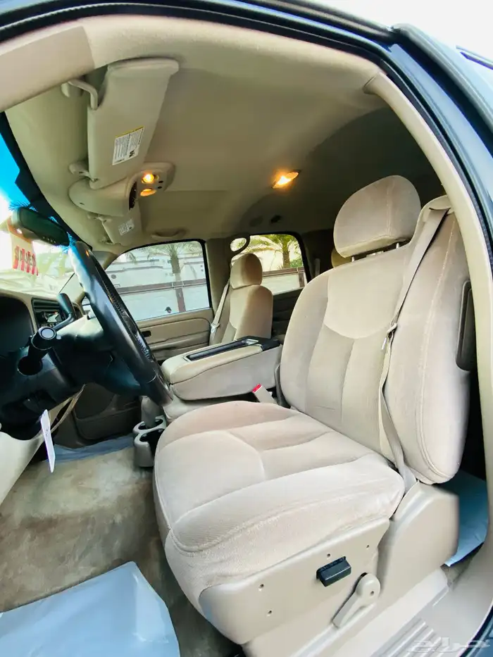 جمس يوكن مخزن 2006 مالك واحد ماشاء الله 24