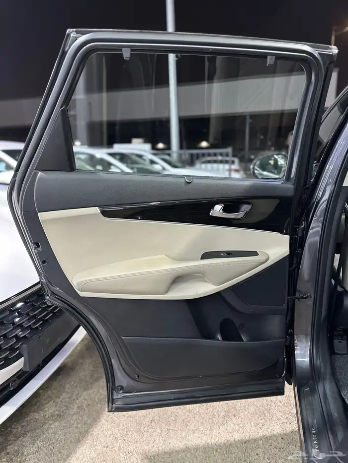 كيا سورنتو 2020 نص فل وكالة بدي محركات شرط 18