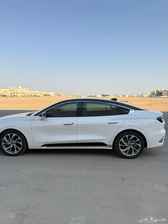 تورس تيتانيوم ابيض فل كامل 2024 2