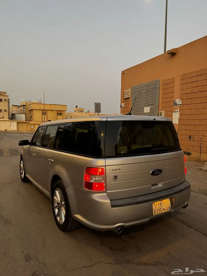 للبيع فورد فلكس 2013 نظيف 4