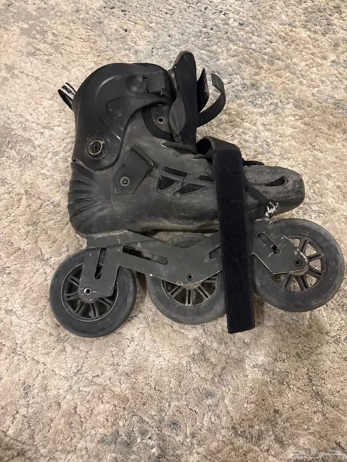 سكيت مستخدم نضيف مقاسه 40-41 2