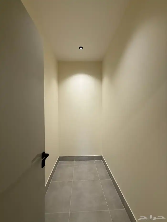 للبيع شقق ارضيه وعلويه بسعر صيدة ع برحه وسيعه بشمال الخميس 11