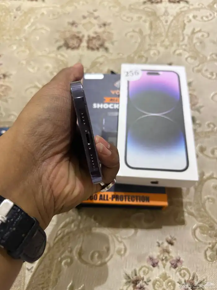 للبيع ايفون 12 برو ازرق و 14برو ماكس بنفسجي 13