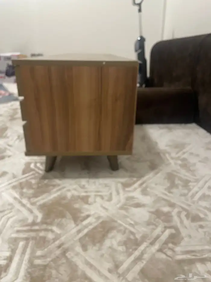 طاولة شاشه مساحه 160 و شنطة اوزان حديد 2