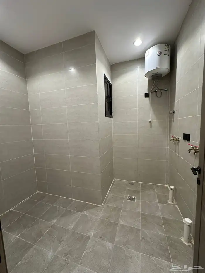 للبيع شقه دور ثاني بسطح خاص ومصعد موقع مكتمل الخدمات520الف 8