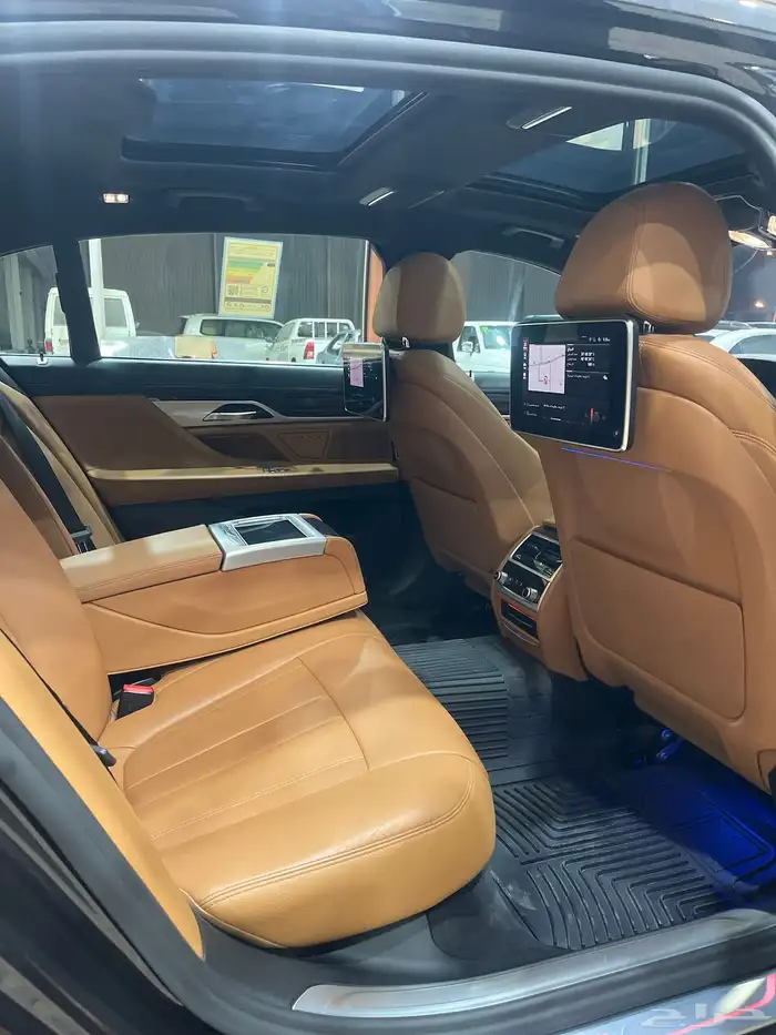 بي أم دبليو 730 موديل 2020 14