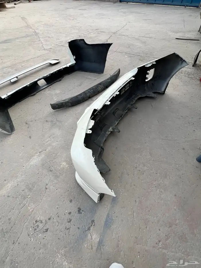 صدام وباب لاندكروزر 1