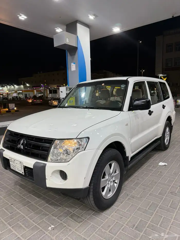 للبيع باجيرو قير عادي مكينه3800 9