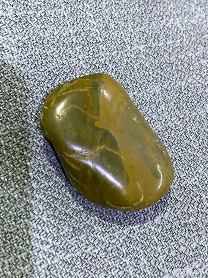 حجر وش نوعه احد يعرف عنه شي 1