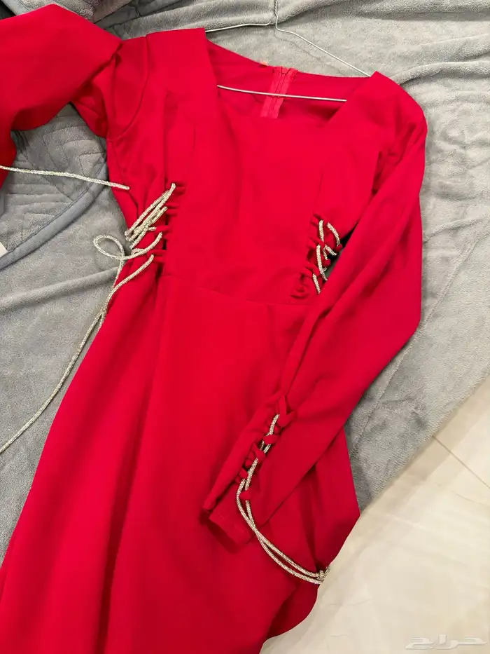 فساتين للبيع جديده استخدام كم ساعه فقط 2