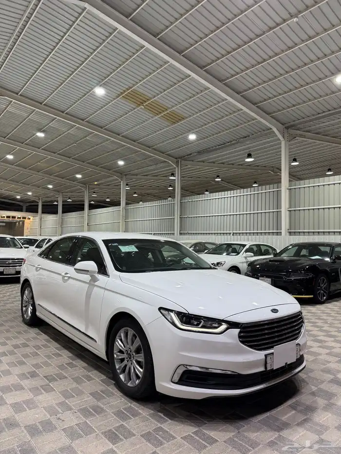 للبيع فورد تورس موديل 2021 0